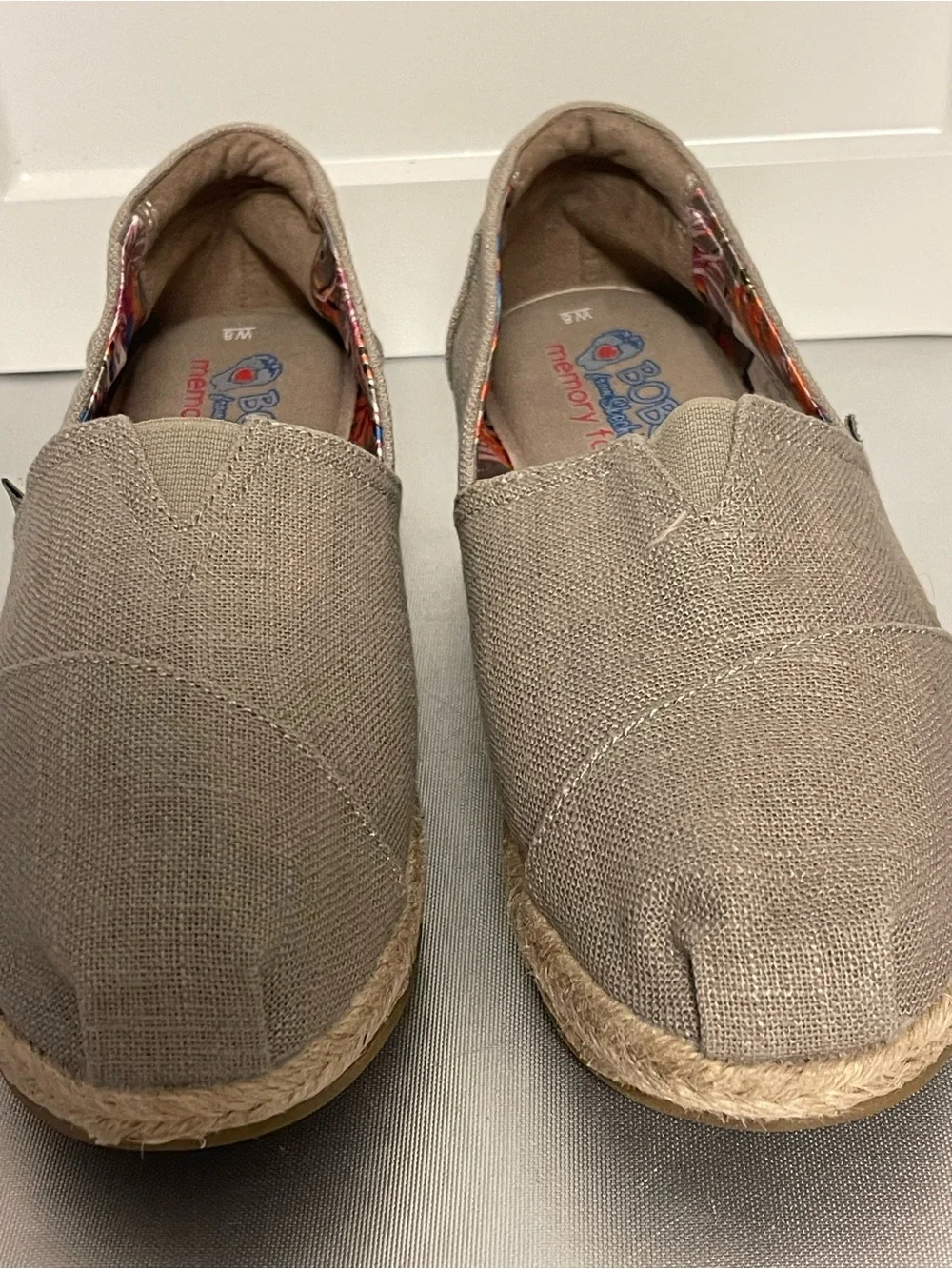 Skechers Bobs Women’s Taupe Shoes Sz 8